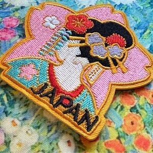 Embroidered Japan Geisha Travel Patch - Multicolor Iron-On